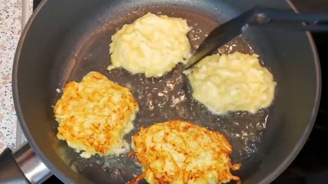 ОЛАДЬИ из кабачков самый простой рецепт! Очень вкусный даже подойдёт на завтрак!