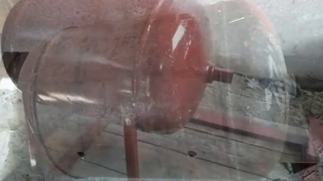 Переделал, доильный аппарат ,,Лидер,, с одним бидоном, под два бидона. смотреть онлайн