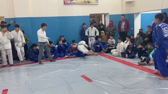 Сегодня прошёл турнир по дзюдо в Шамалгане,я занял первое место ? ,Айтказы Алихан ☝?50 кг,2007 год смотреть онлайн