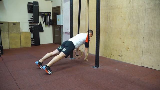 Горизонтальные отжимания на кольцах смотреть онлайн