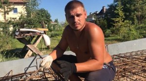 Монолитная плита своими руками.Монолитный дом. Лягушка или сварной каркас. Косяки исполнителя.