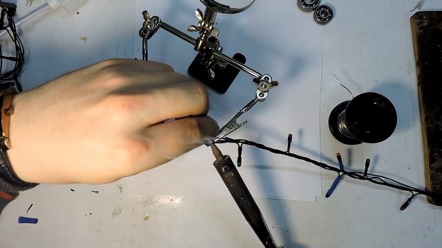 Ремонт новогодней гирлянды. смотреть онлайн