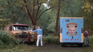 Младенец на прогулке. Бинг заслуживает, чтобы ему улыбнулась слава.