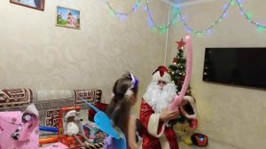 Дед мороз пришёл к нам в гости (продолжение)
