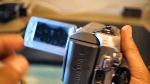 How to charge JVC Everio batteries via camera or charger