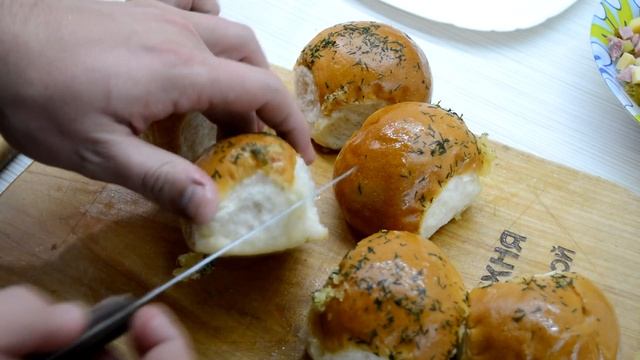 Нажористые пампушки с мясной начинкой