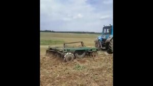 Борона дисковая тяжелая БДТ 3 в работе на тракторе МТЗ 82