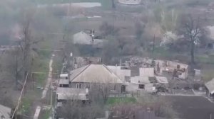 Появилось видео из города Попасная, где идут ожесточенные бои.