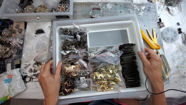 Organize With Me! Pt 2 Got Little Metal Bits? Craft Room Organization time! :) The Paper Outpost :) смотреть онлайн