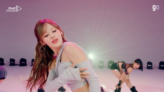 [PLAY COLOR 4K] KISS OF LIFE () - Te Quiero.2160p60 смотреть онлайн