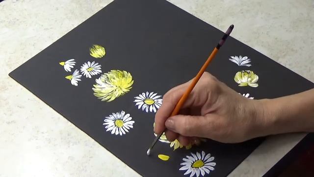 Хризантема и ромашки в декоративной композиции смотреть онлайн