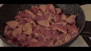 #26 ЖАРЕНАЯ КУРИНАЯ ПЕЧЕНЬ С ЛУКОМ / FRIED CHICKEN LIVER WITH ONION