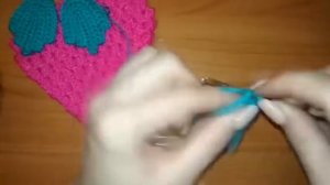 Вязание крючком прихватки «Ягодка». Часть 2.