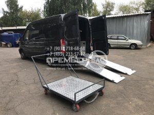 Дооборудование и обшивка грузового фургона Форд Транзит L2H2 для перевозки мототехники.