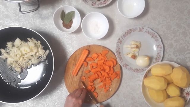 Тушеный картофель с уткой и белыми грибами смотреть онлайн