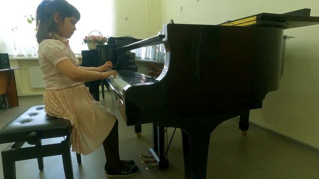 Чехута София 1 класс, П. Берлин "Марширующие поросята" смотреть онлайн