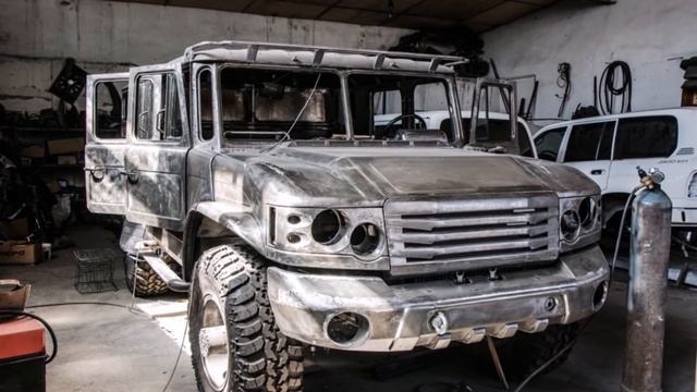 Пикап построенной на базе армейского грузовика  ГАЗ-66. смотреть онлайн