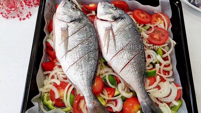 ВОТ КАК НУЖНО готовить рыбу! ЭТО НЕВЕРОЯТНО ВКУСНО, БЕЗ ЖАРКИ! РЫБА В ДУХОВКЕ! РЕЦЕПТ РЫБЫ! смотреть онлайн