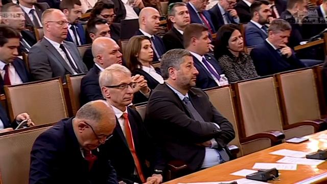 УРОК по ИСТОРИЯ (на живо в парламента)
