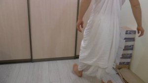 Как надевать дхоти, (уроки от Ангада Прана прабху), часть 1