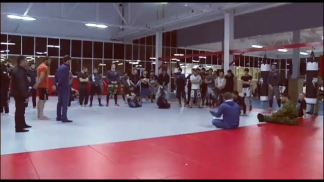 Рамзан Кадыров и Хабиб Нурмагомедов на тренировках клуба "Ахмат". Ramzan Kadyrov Khabib Nurmagomedo смотреть онлайн