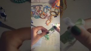 Как плести браслеты из ленточек?/ фенички