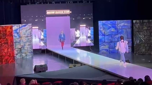 Модный показ джинсовой коллекции:»Апсайклинг-мода для осознанных!"