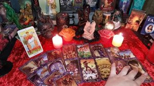 ПОЧЕМУ МЕНЯ ТЯНЕТ К НЕМУ? ПОЧЕМУ Я НЕ МОГУ ЕГО ЗАБЫТЬ? ТАРО РАСКЛАД