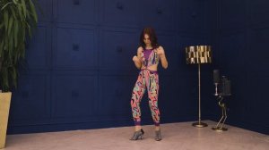 Бачата для начинающих. Движения бёдрами в танце | Обучающие видео уроки танцев в домашних условиях.