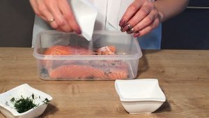 Как засолить красную рыбу просто и быстро