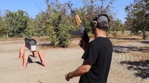 Сколько чугунных сковородок пробивает пуля из АК