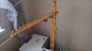 СТРОЙКА В МАСШТАБЕ. Башенный кран КБм-401П. Гусеничный кран МКГ-25. Стройка подписчика