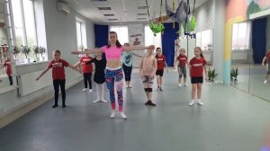 Плие, разминка, танец модерн, танцевальная студия Dance House