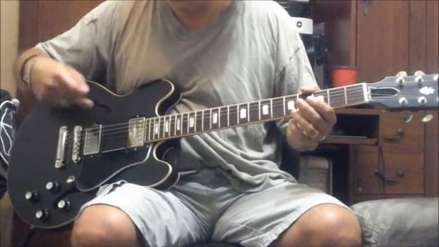 Gibson ES 339 vs Gibson Les Paul Standard смотреть онлайн