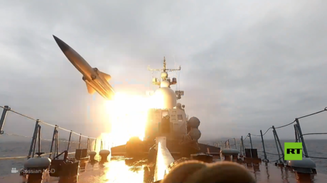 زوارق روسية تطلق صواريخ مجنحة في بحر اليابان