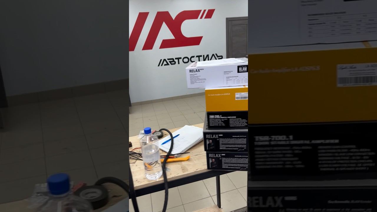 1 минута в Автостиль #youtubeshorts #music #caraudio #avtostil смотреть онлайн