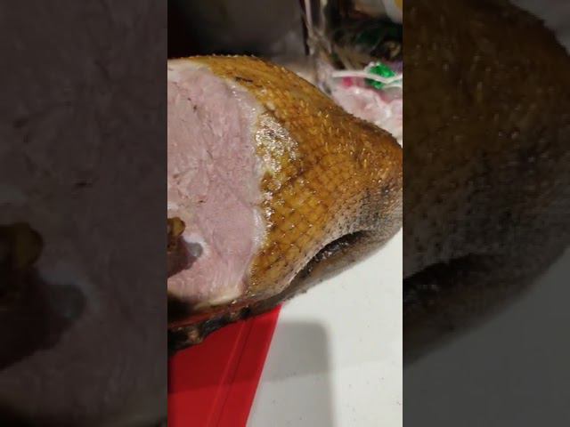 Гусь копчёный