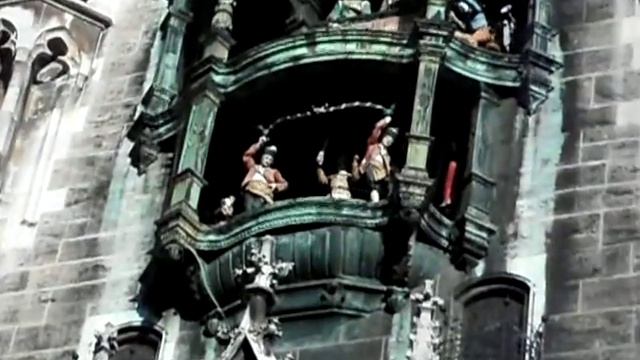 Glockenspiel of the Neues Rathaus (City Hall) in München, Deutschland (Munich, Germany) смотреть онлайн