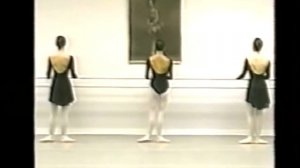 Разогрев у станка. 2 класс. Галина Мезенцева.