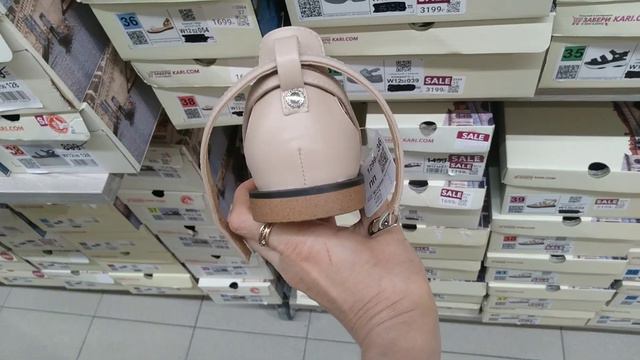 ПРИБЕЖАЛА В МАГАЗИН ОБУВИ КАРИ🔥А ТАМ ШИКАРНЫЕ НОВИНКИ😱ТАКОГО ЕЩЕ НЕ БЫЛО💚СКИДКИ И АКЦИИ В KARI