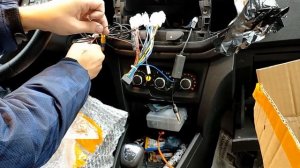Распаковка и установка магнитолы в ладу икс рей