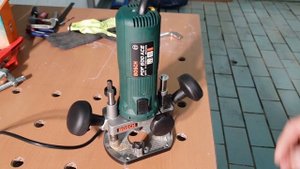 Bosch POF 500/ 600 ACE - Spiel in den Führungen vom Fräskorb