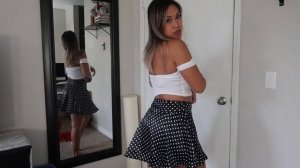 VINTAGE PIN-UP GIRL LOOK | HOW TO STYLE WITH HOSIERY