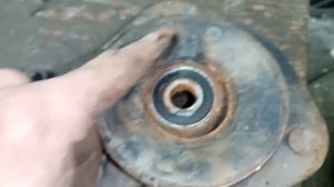 MITSUBISHI CARISMA замена опорников..