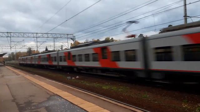 Скоростной поезд "Ласточка" Крюково-Москва смотреть онлайн