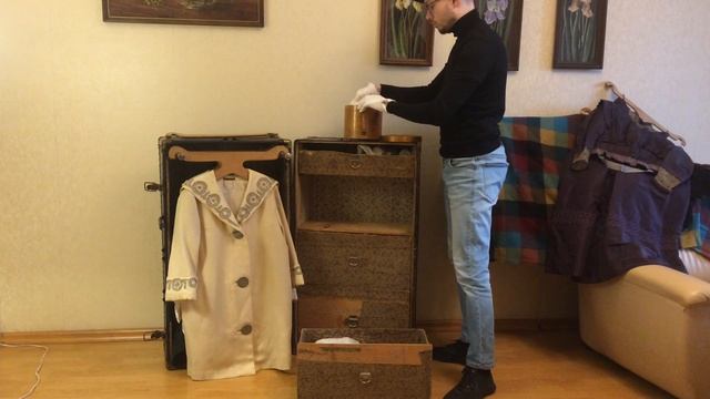 Старинный дорожный сундук-гардероб / Edwardian wardrobe смотреть онлайн