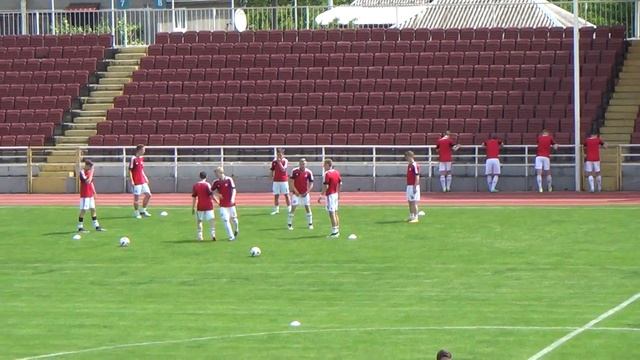 Латвия - Молдова. Турнир памяти Виктора Банникова 2016, выход на поле, разминка смотреть онлайн