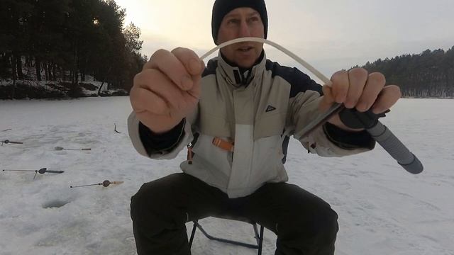 Ловля КАРПА зимой на мормышку. Все тонкости смотреть онлайн
