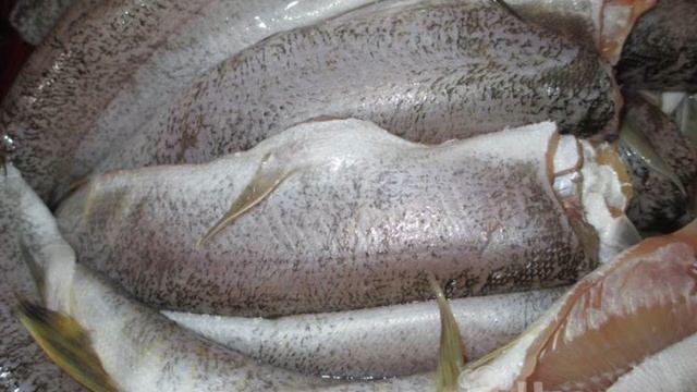Жареная щурогайка обваленная в ржаной муке