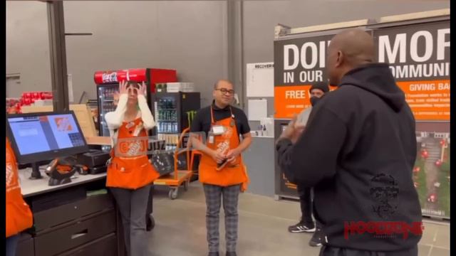 Tyrese Goes Off On Karen at Home Depot After Cashier Denied Services, What Happens Next Is Shocking смотреть онлайн